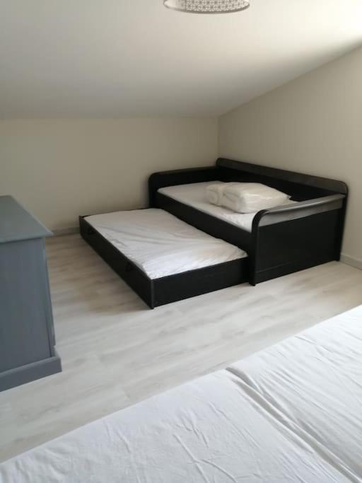 Gite Bin Benaise Draps Et Serviettes Compris Pamproux Exterior photo